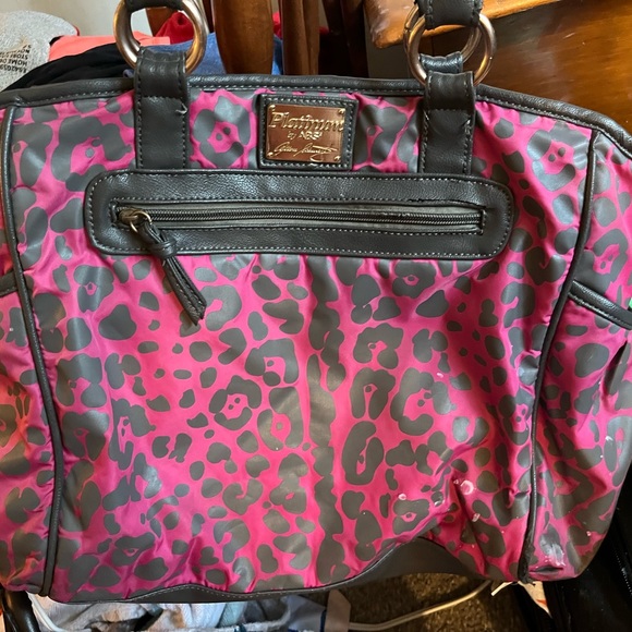 Handbags - Picture 12 of 16